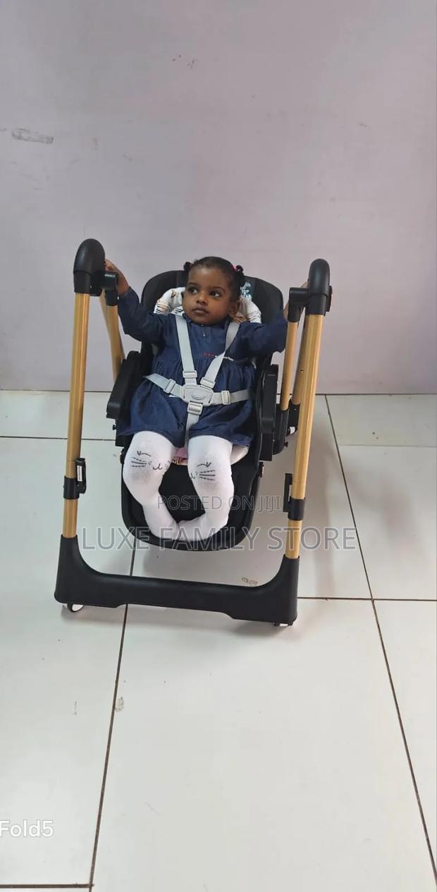 Adjustable Height Manual Swing High Chair - thumbnail 4