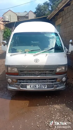 Toyota HiAce 1993 White