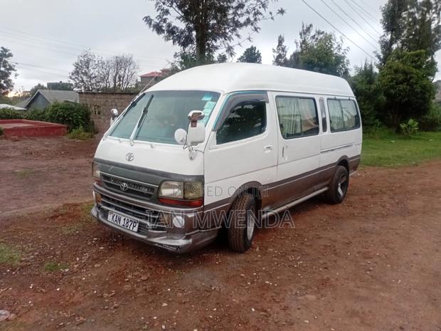 Toyota HiAce 1993 White - thumbnail 5