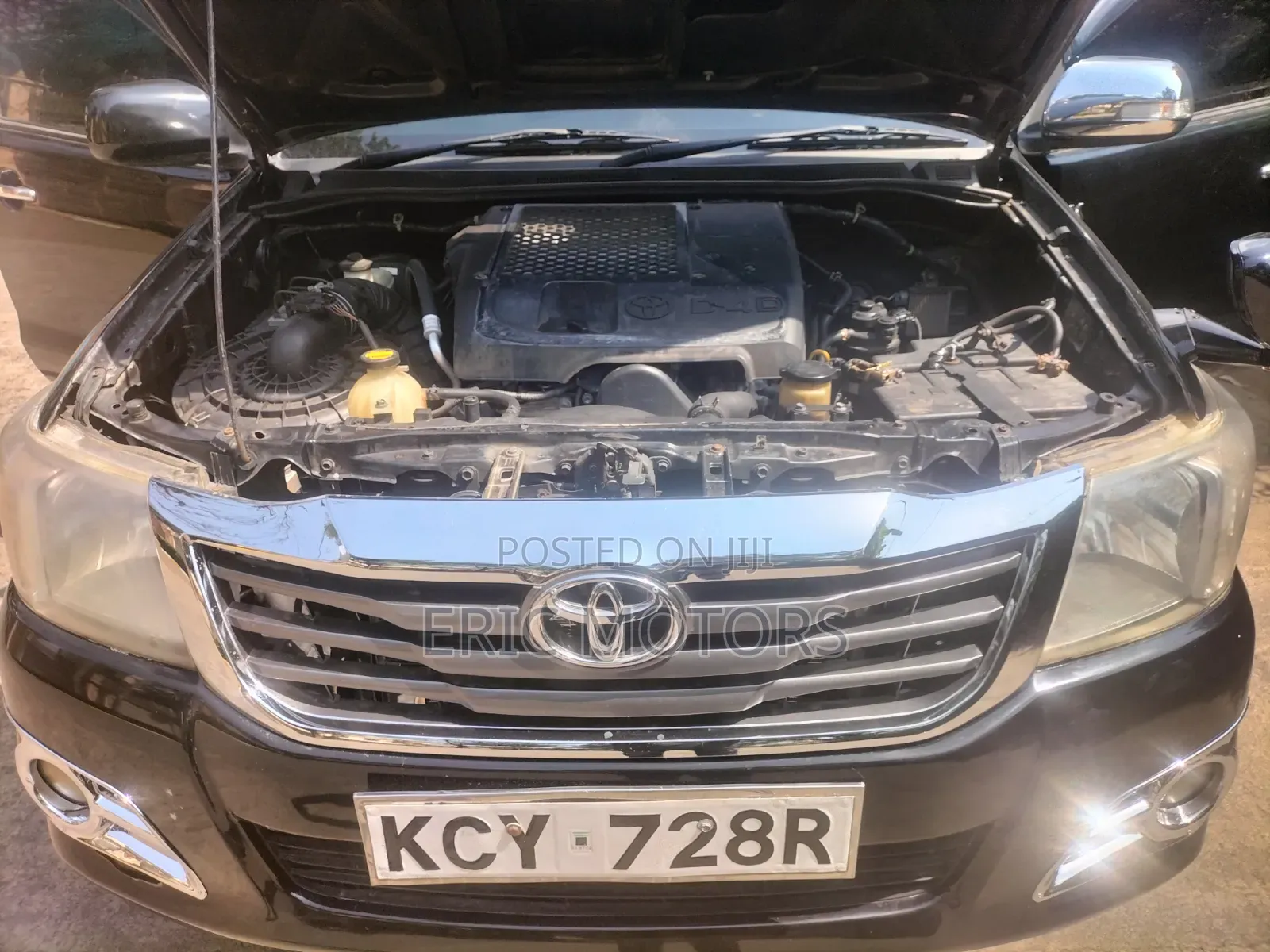 Toyota Hilux 2013 Black