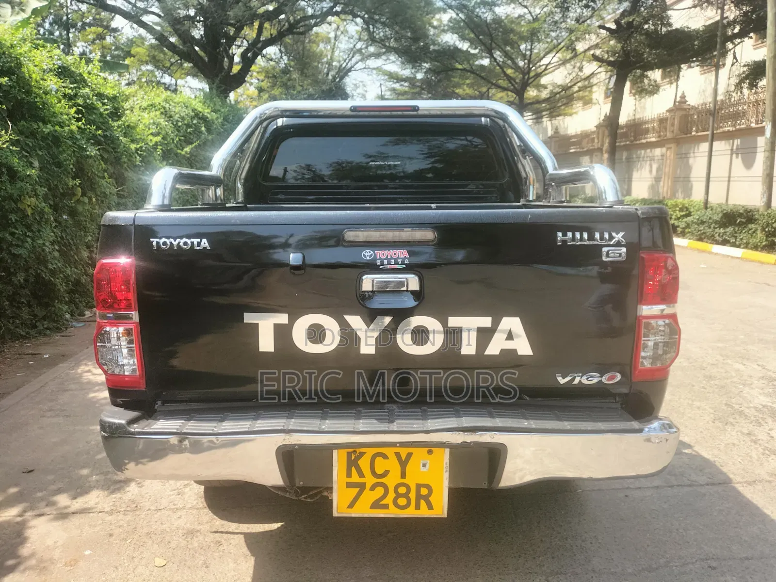 Toyota Hilux 2013 Black