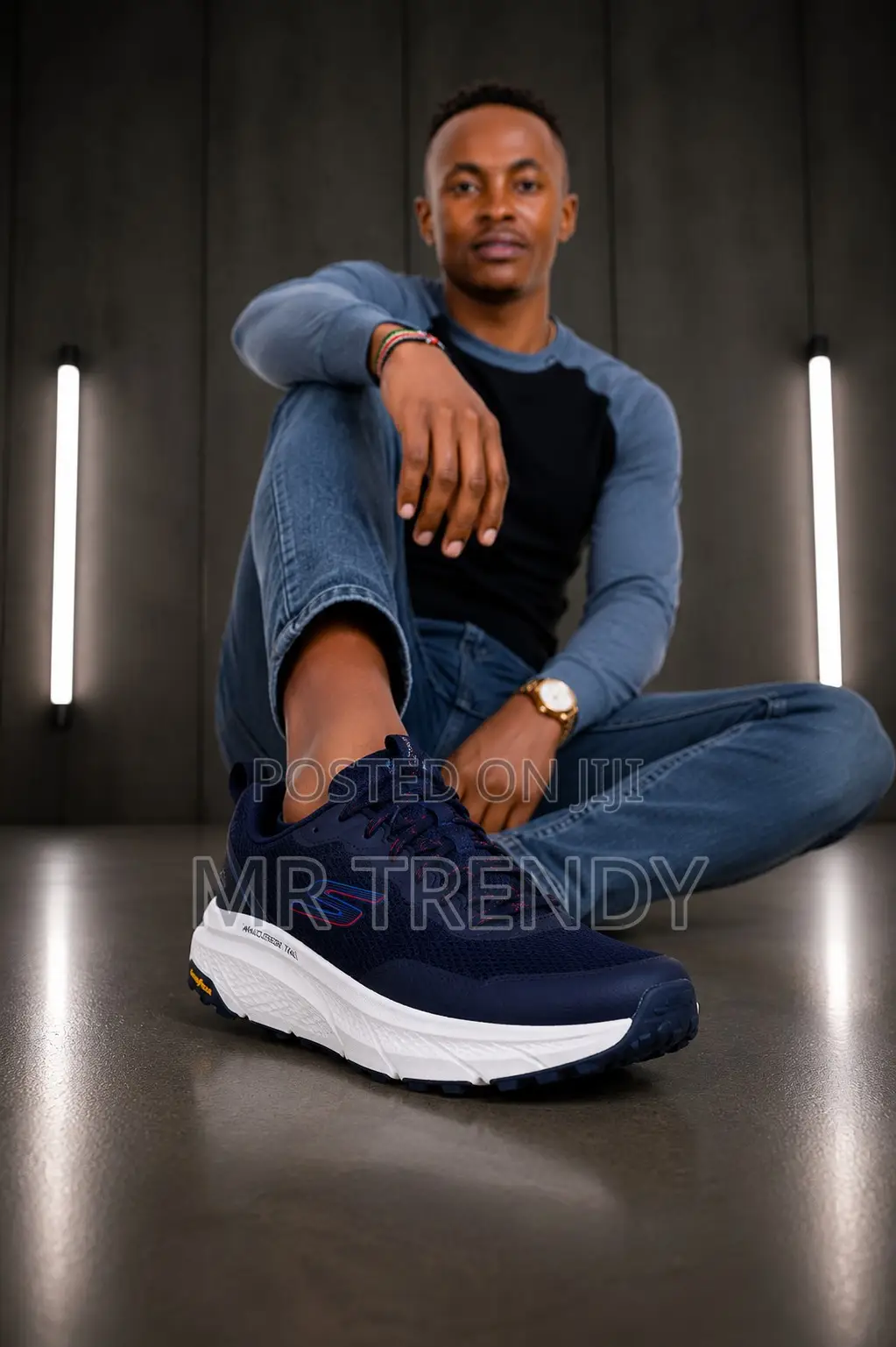 Max Cushion Running Skechers