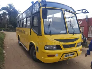 Isuzu Std 2815 2013 Yellow
