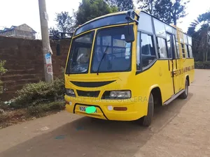 Isuzu Std 2815 2013 Yellow