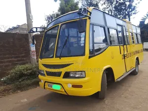 Isuzu Std 2815 2013 Yellow