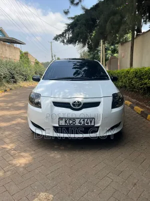Toyota Auris 2009 White