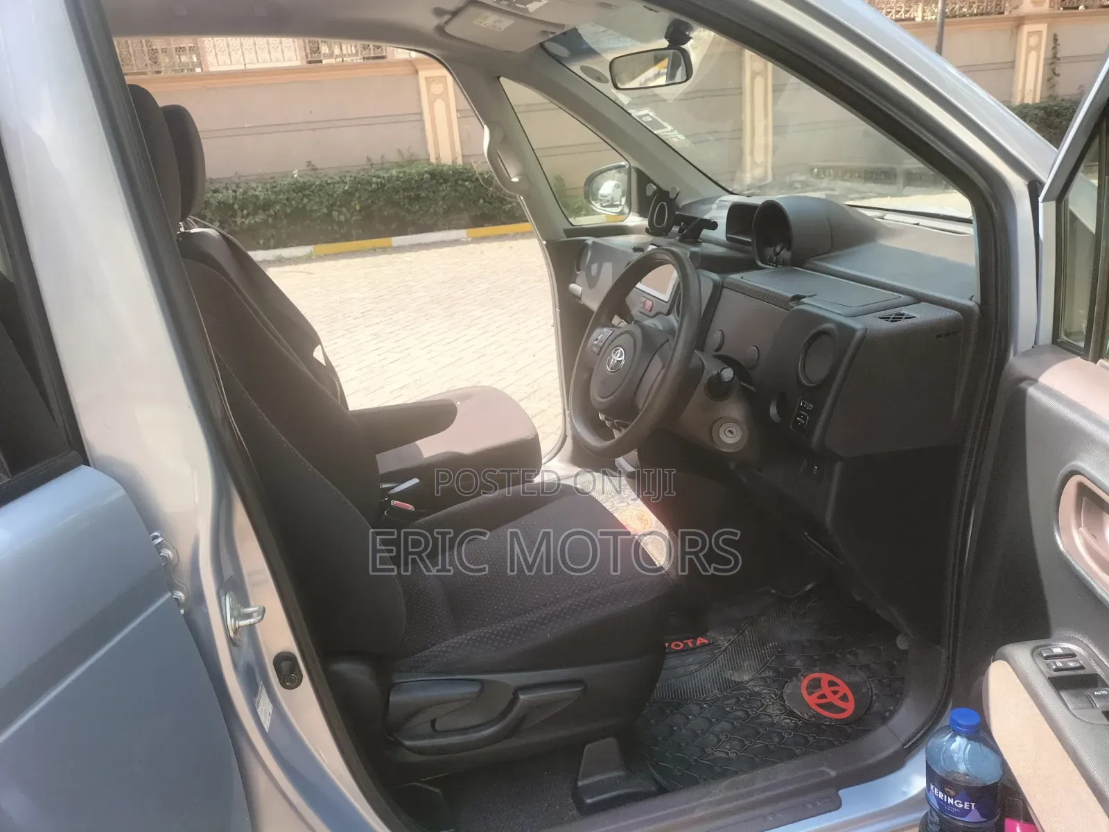 Toyota Spade 2014 Blue