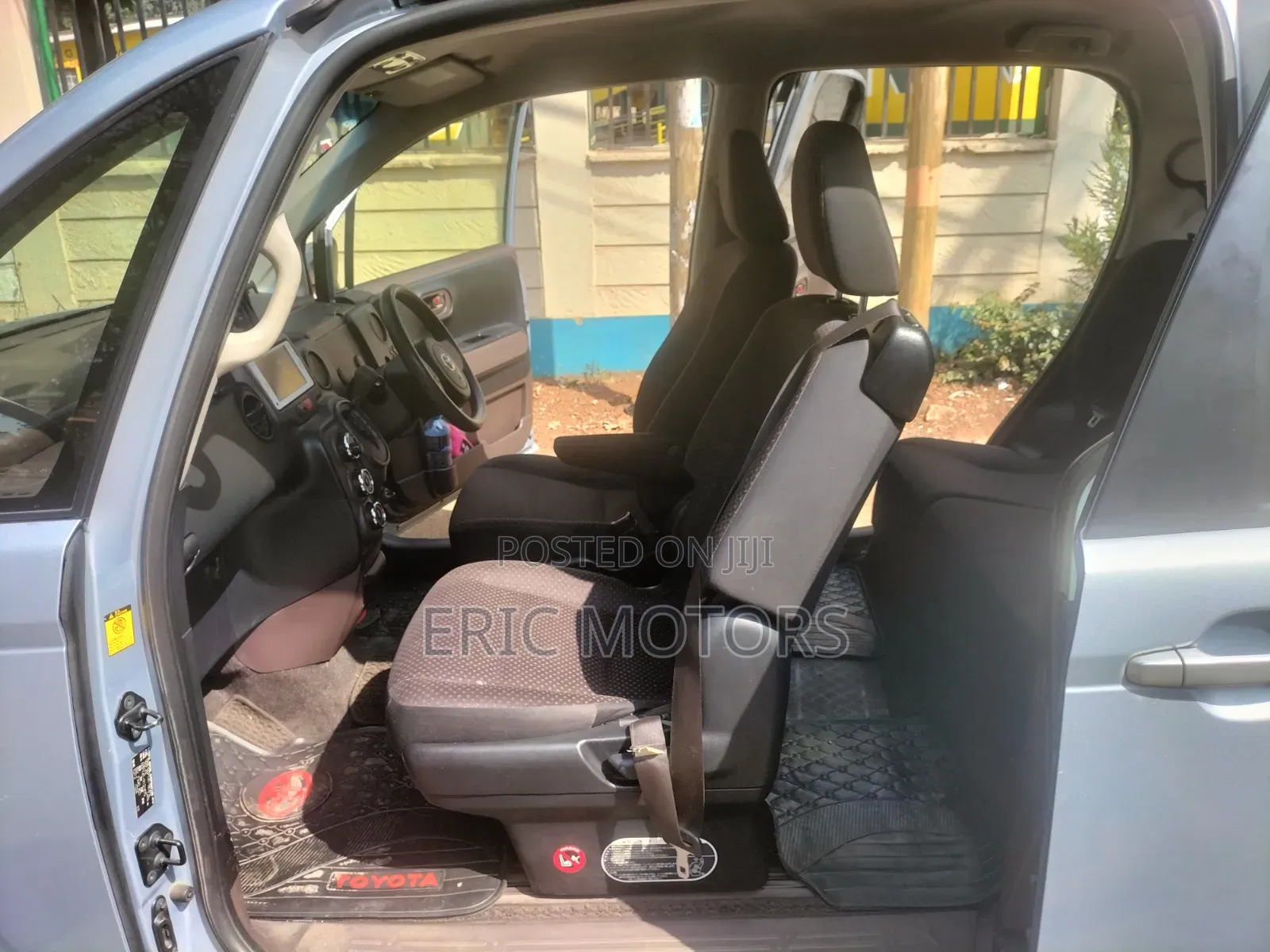 Toyota Spade 2014 Blue