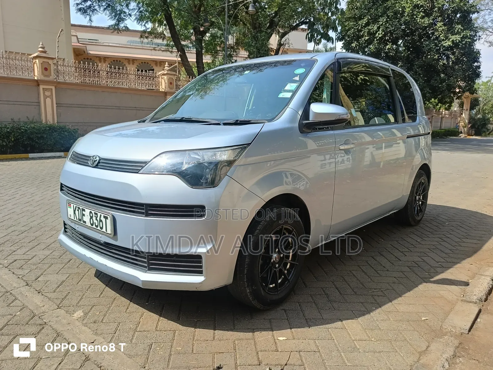 Toyota Spade 2014 Blue