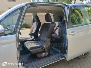Toyota Spade 2014 Blue