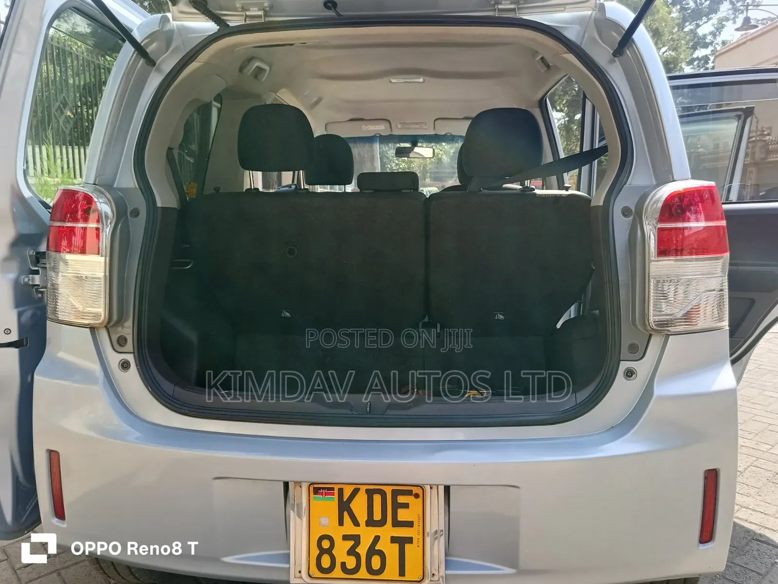 Toyota Spade 2014 Blue