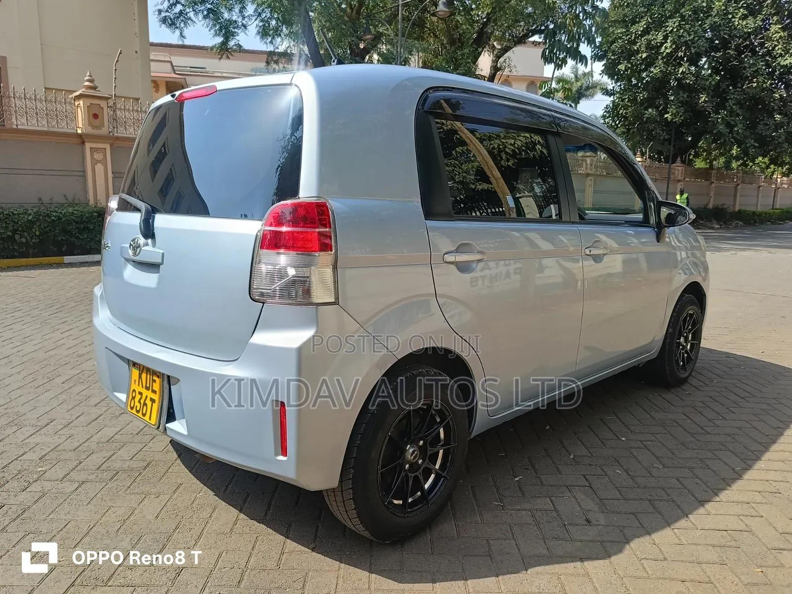 Toyota Spade 2014 Blue