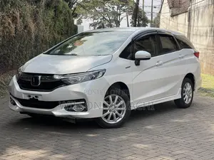 Honda Fit Shuttle 1.5 Hybrid 2WD 2019 White