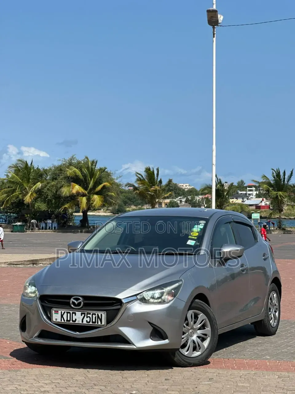Mazda Demio 2014 Silver