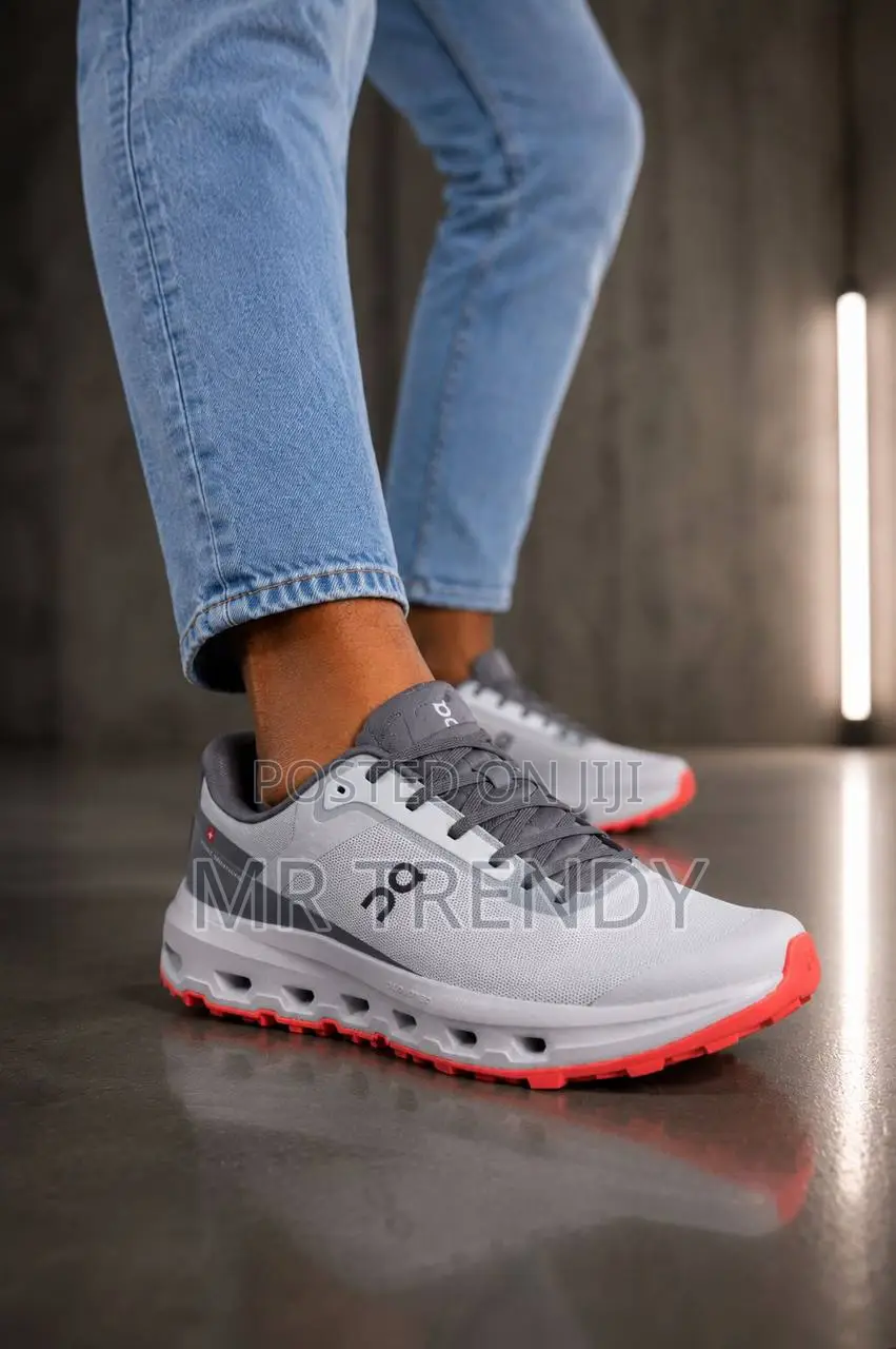 On Cloud Cloudstride Performance Sneakers