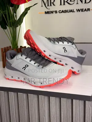 On Cloud Cloudstride Performance Sneakers