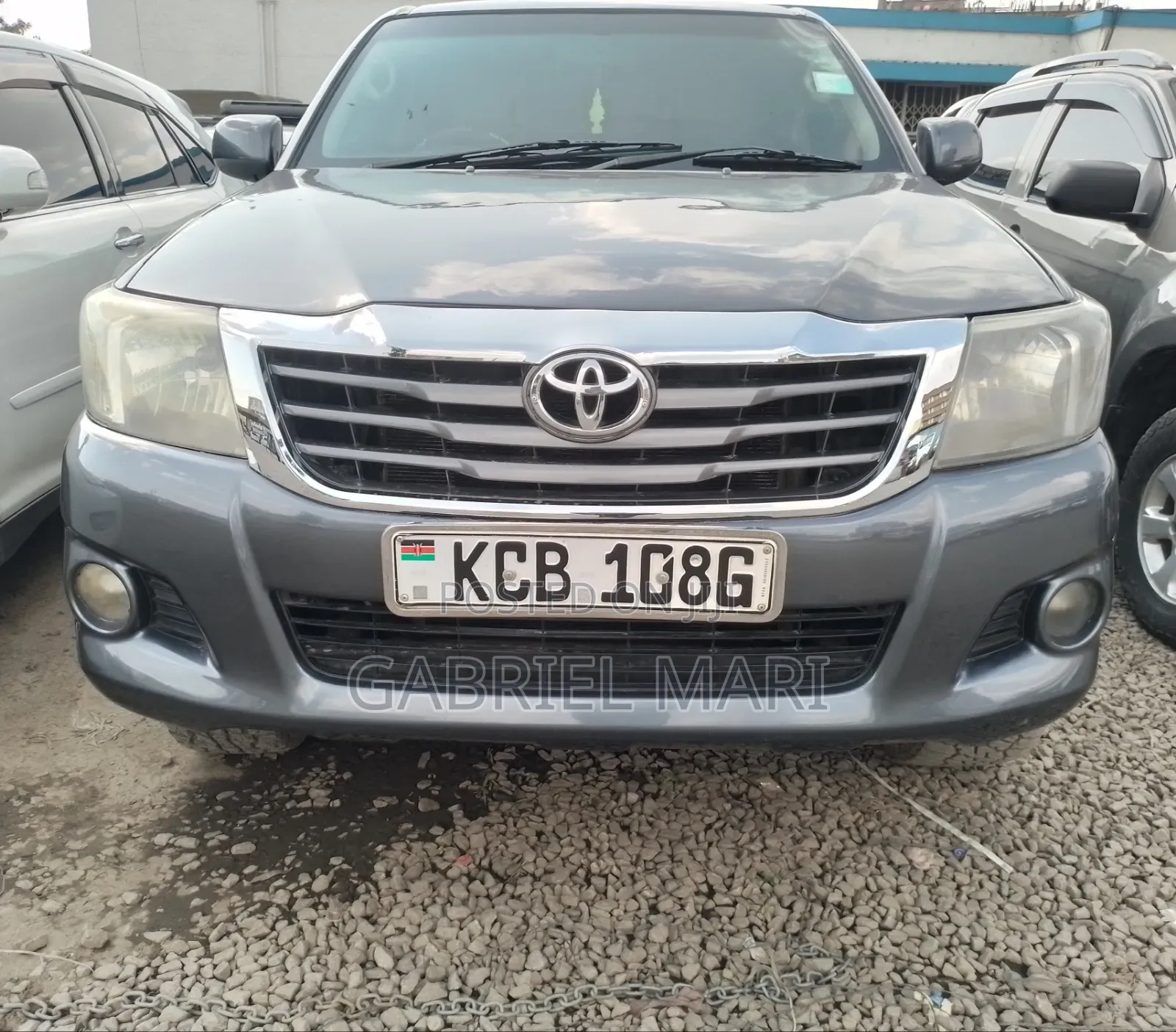 Toyota Hilux 2014 Gray