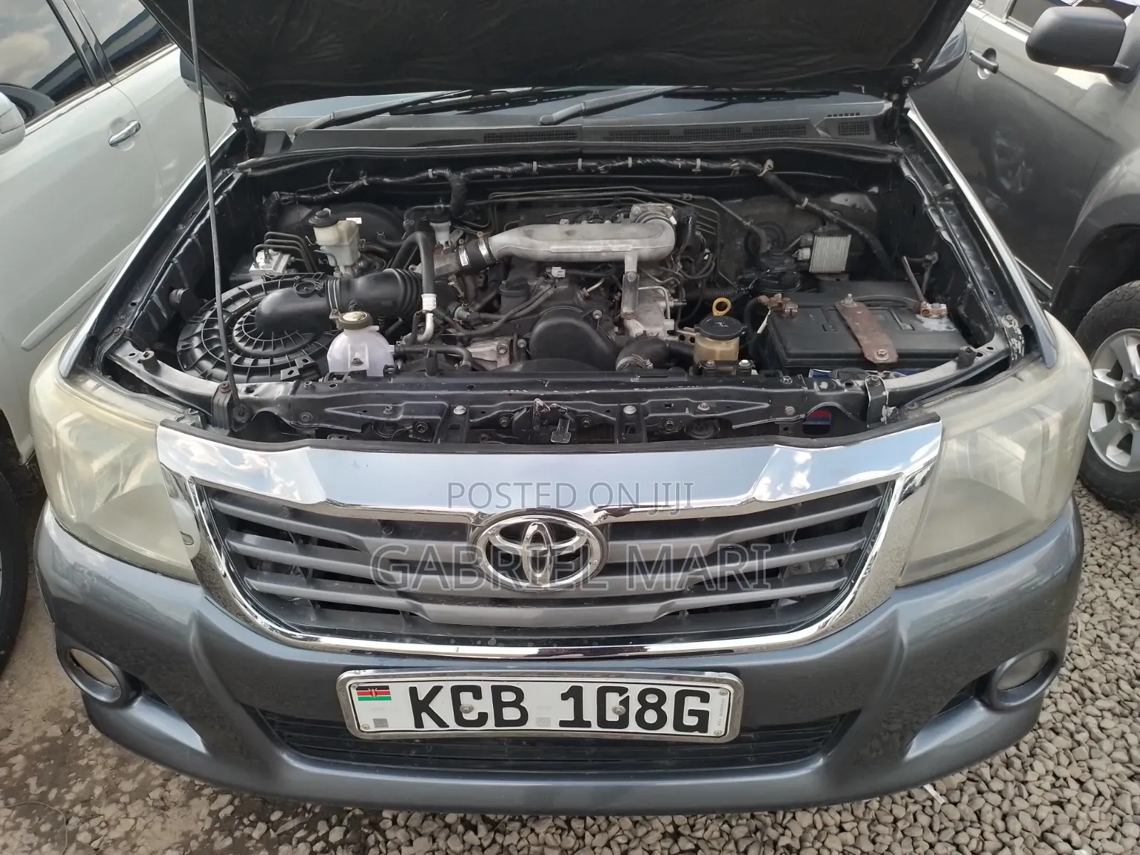 Toyota Hilux 2014 Gray