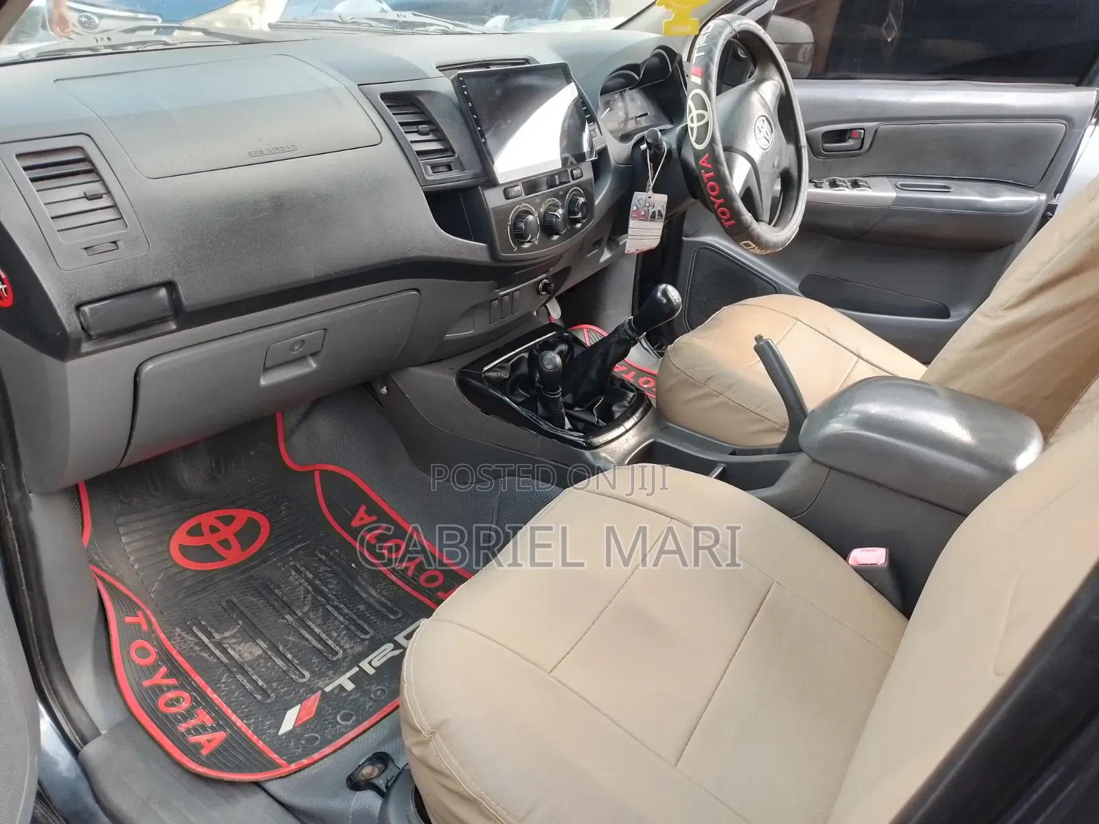 Toyota Hilux 2014 Gray