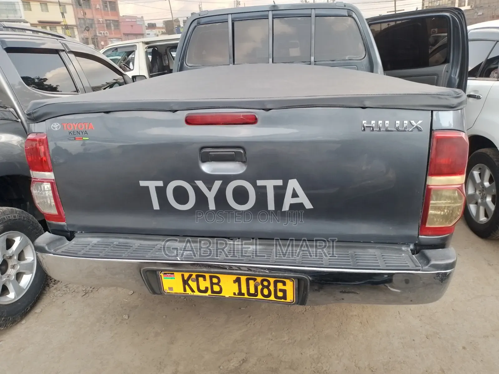 Toyota Hilux 2014 Gray