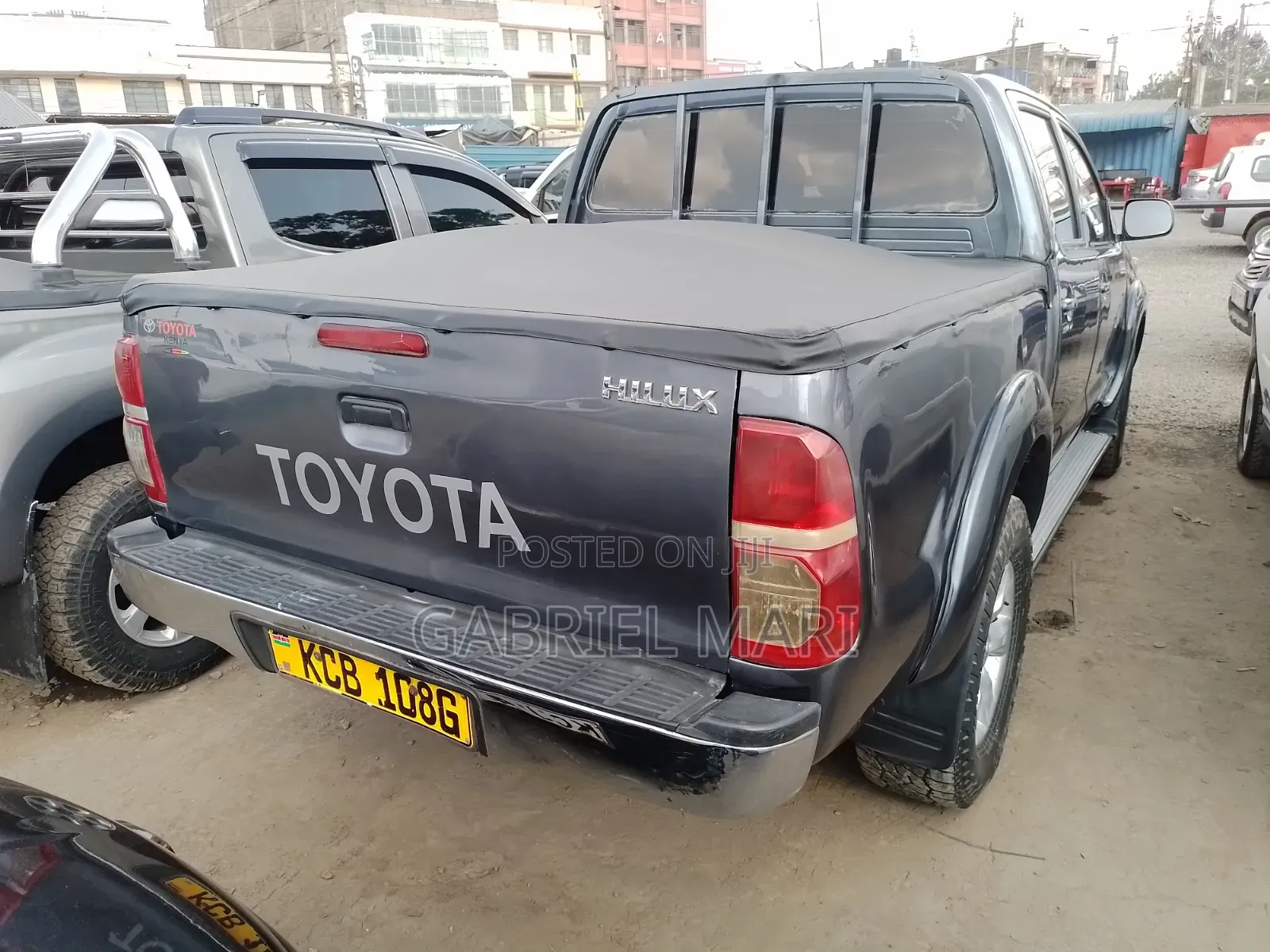 Toyota Hilux 2014 Gray