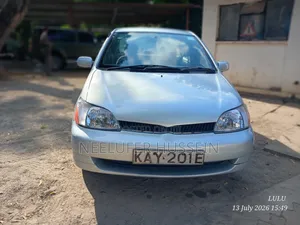 Toyota Platz 2000 Silver