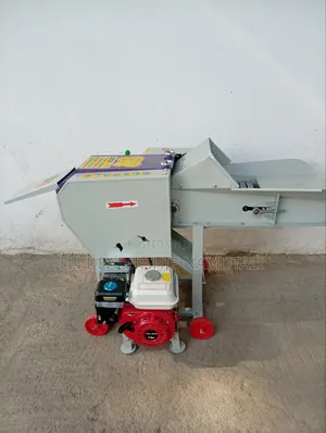 High-Speed Silage Processing Machine With 7.5hp Petrol Engine