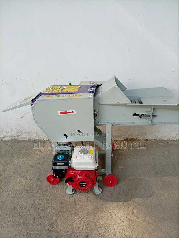High-Speed Silage Processing Machine With 7.5hp Petrol Engine
