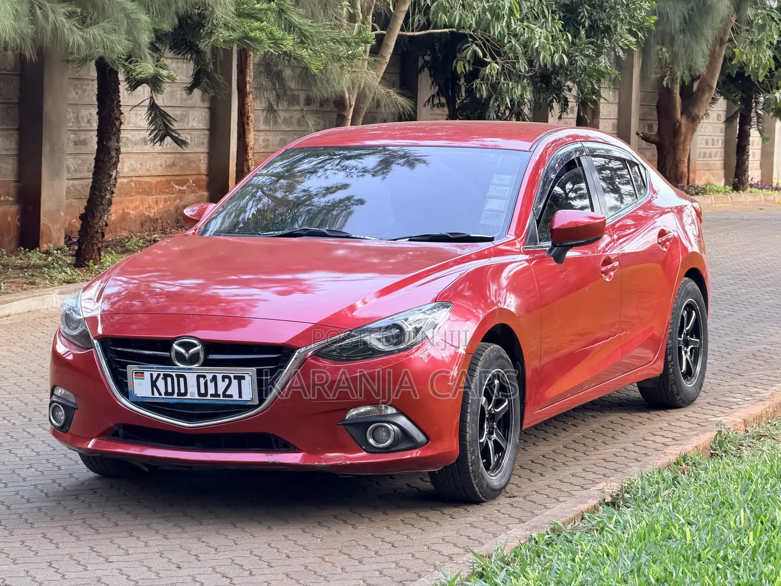 Mazda Axela SV Premium 2014 Red