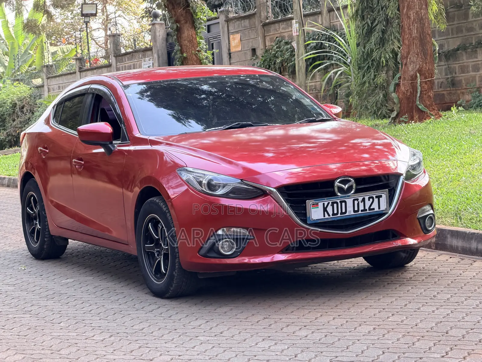 Mazda Axela SV Premium 2014 Red
