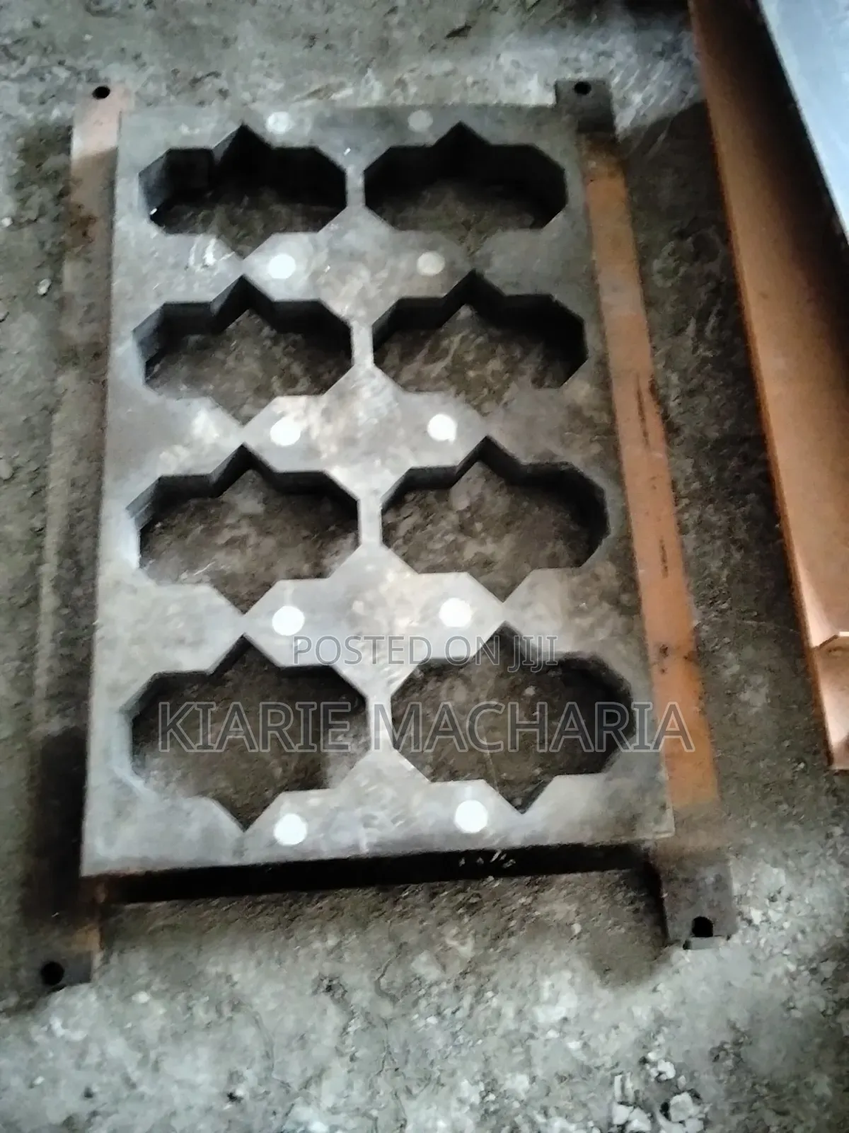 Qtj4- Semi Automatic Concrete Block Pavers Machine
