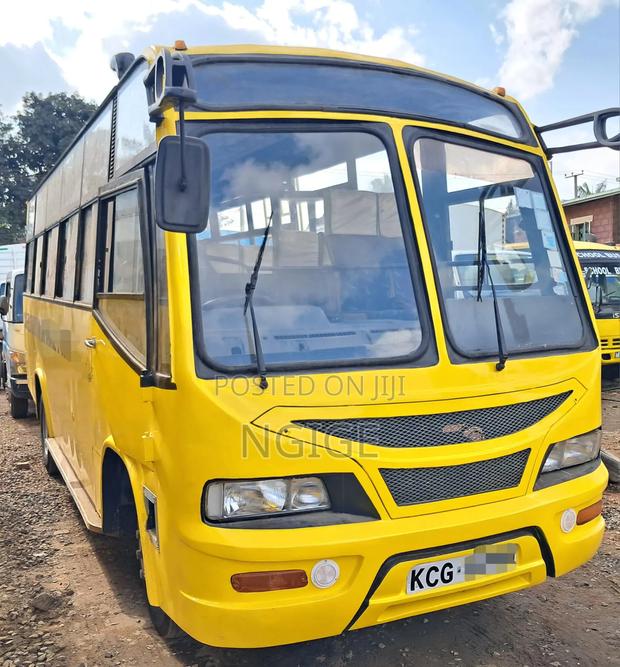 Isuzu NQR 2015 Yellow - thumbnail 2
