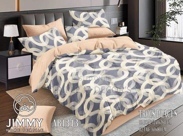Extra Quality 6 by 7 Print Duvet Covers - main view