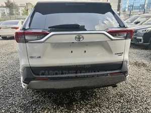 Toyota RAV4 2020 White