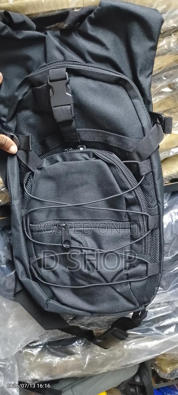 Hydration Hiking Bag - thumbnail 2