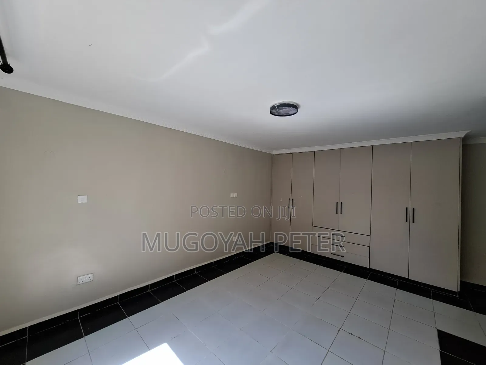 3bdrm Townhouse / Terrace in Kerarapon, Karen C for rent