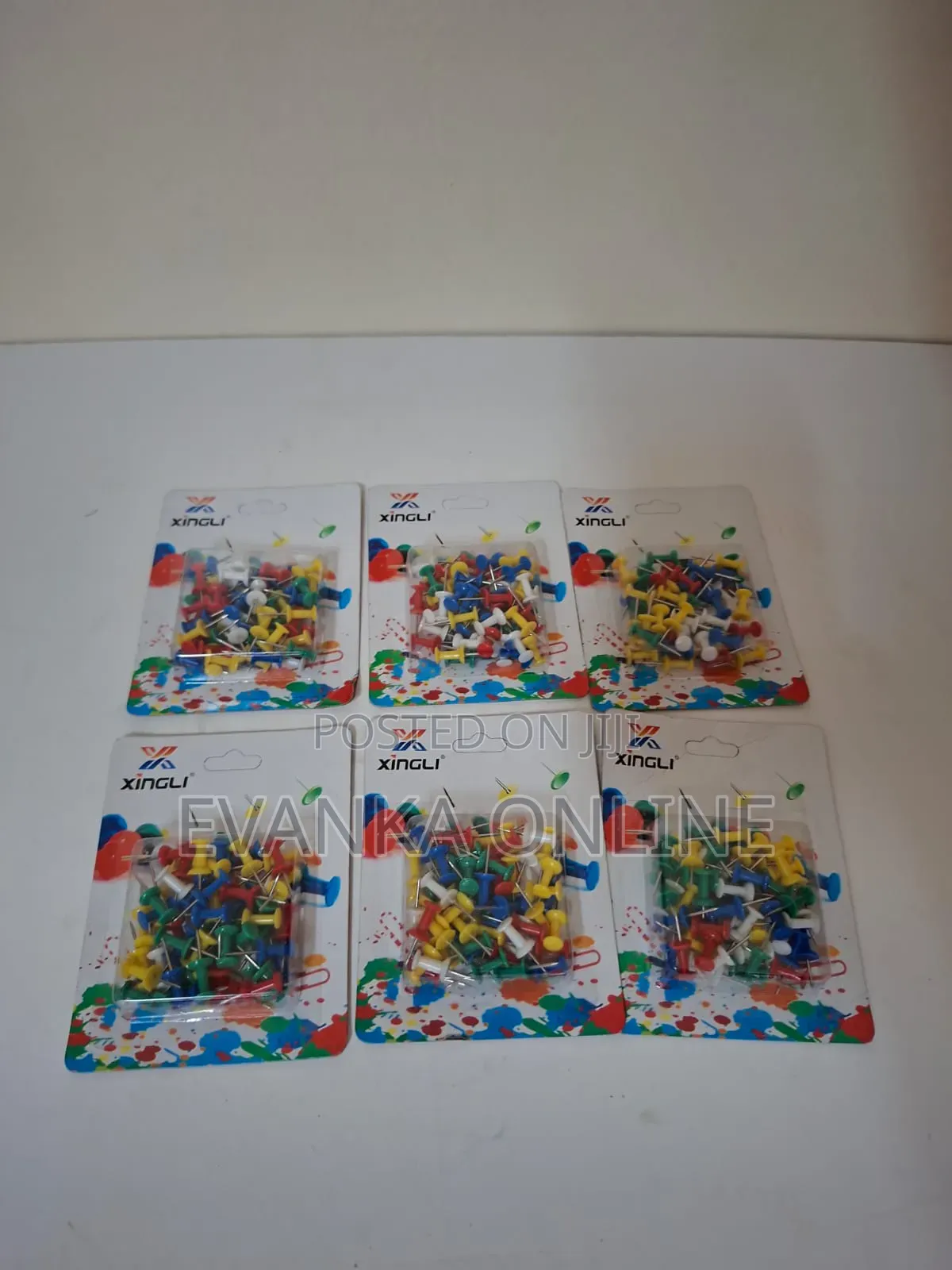 Push Pins/Thumbtacks - Pack of 100