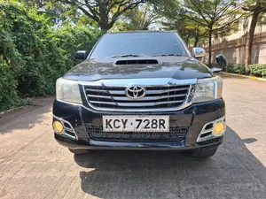 Toyota Hilux 2013 Black