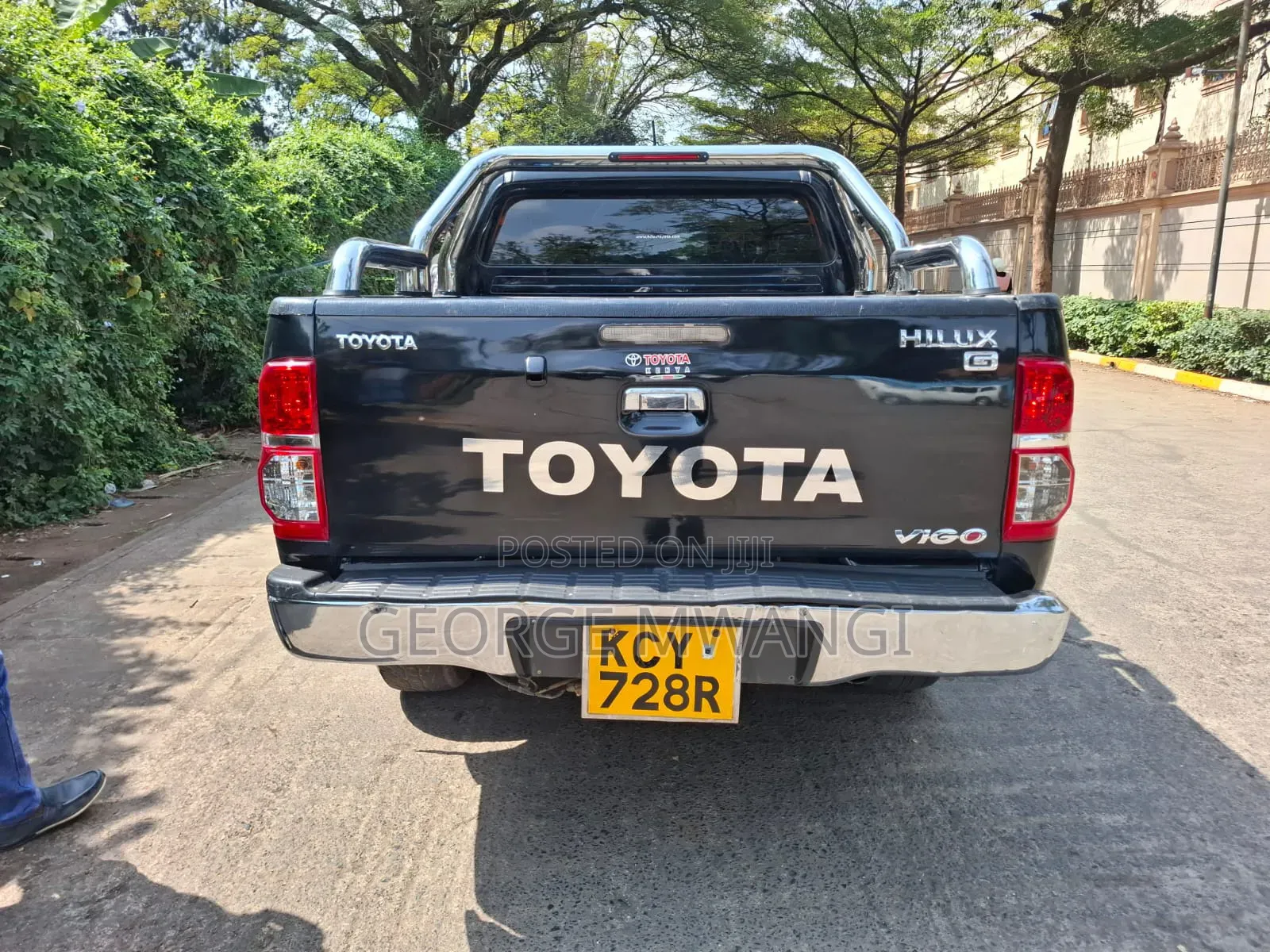 Toyota Hilux 2013 Black