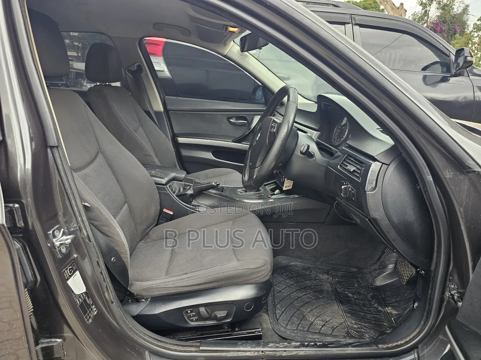 BMW 320i 2008 Black