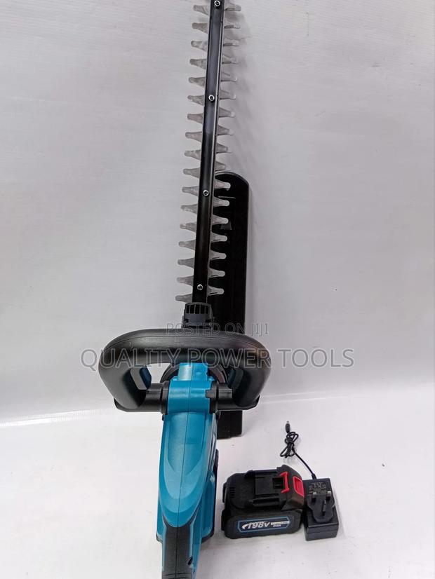 Makita Heavy Duty Cordless Lithium-ion Hedge/ Fence Trimmer