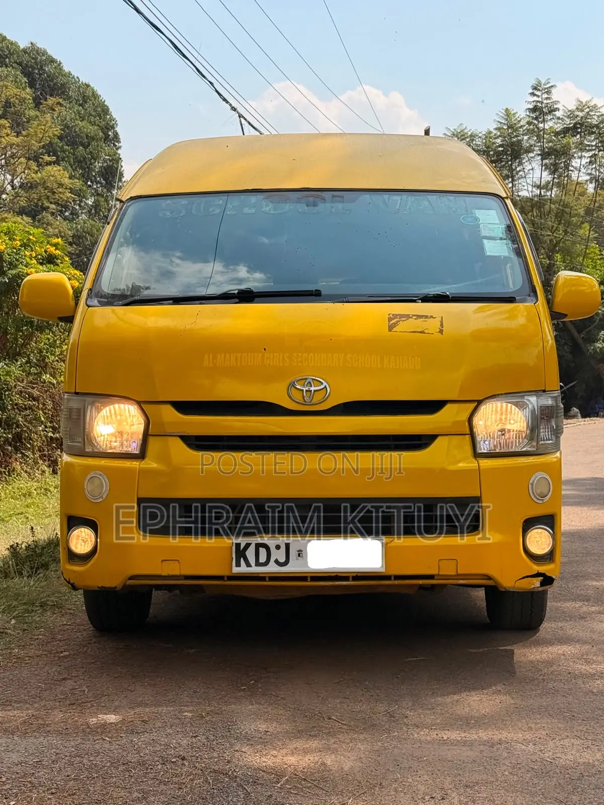 Toyota HiAce 2015 Yellow