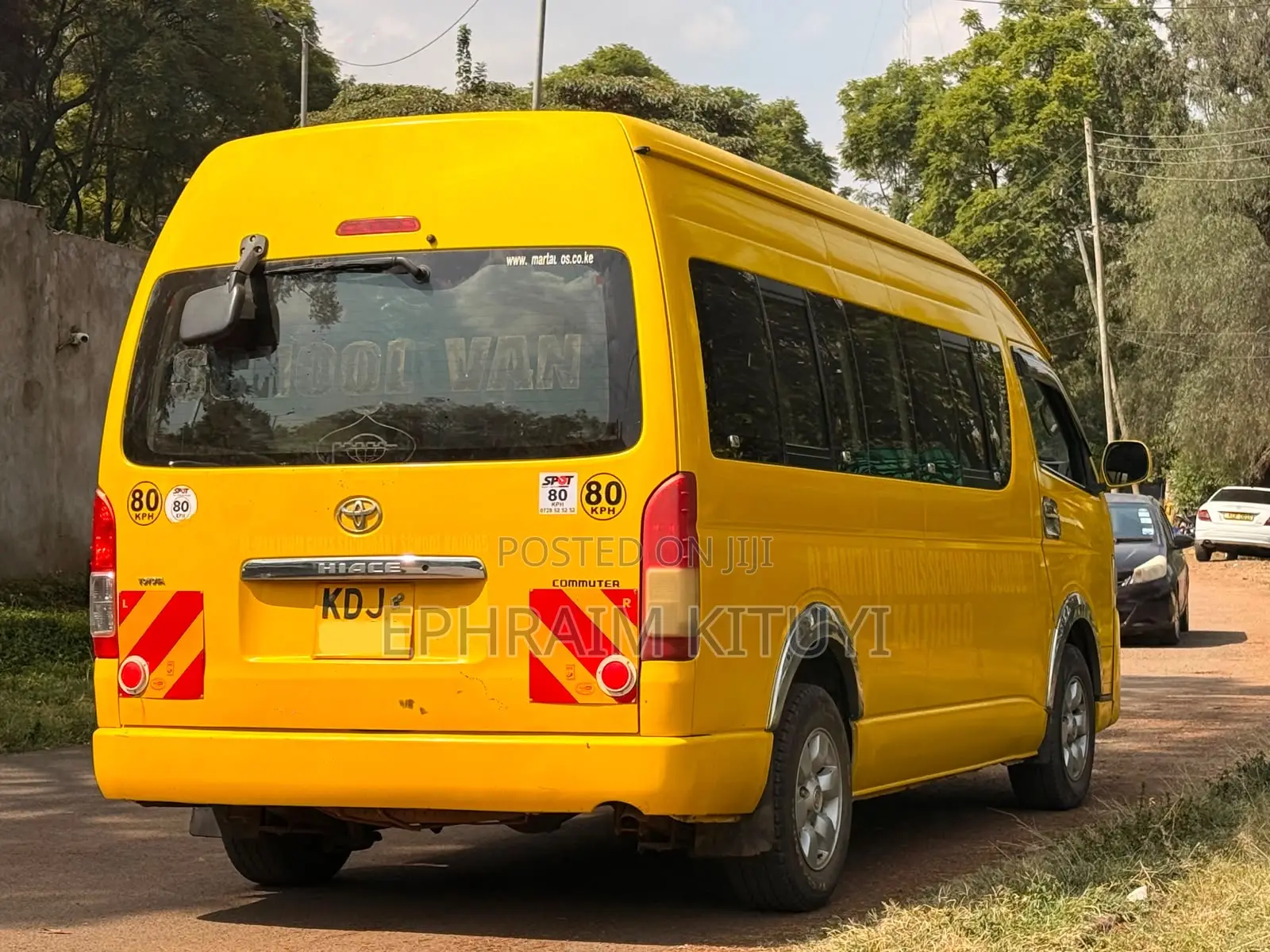 Toyota HiAce 2015 Yellow