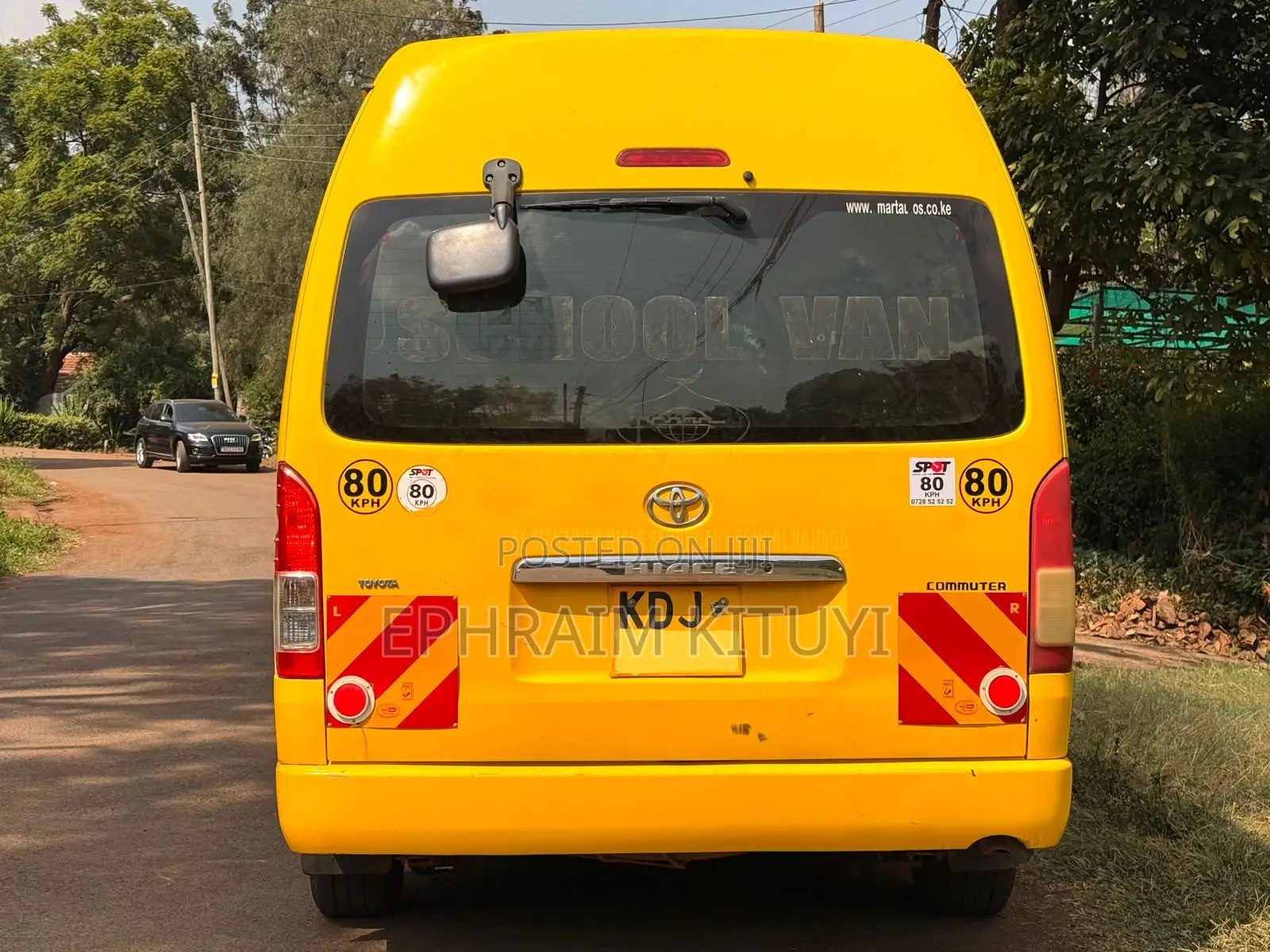 Toyota HiAce 2015 Yellow