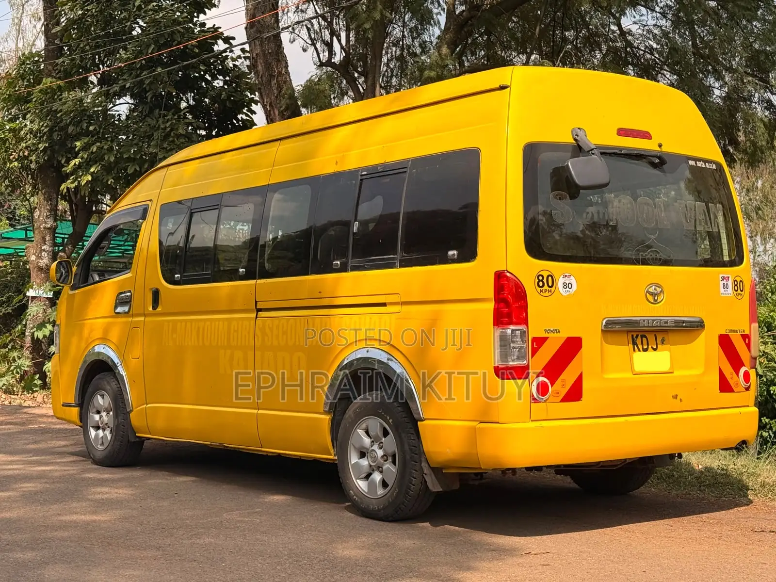 Toyota HiAce 2015 Yellow