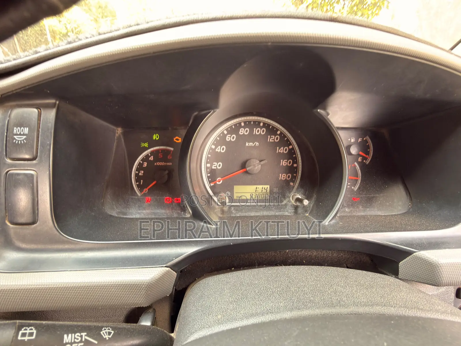 Toyota HiAce 2015 Yellow