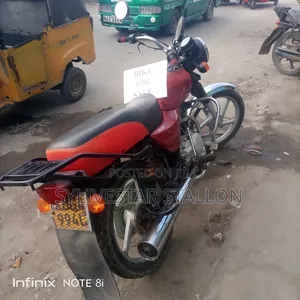 Bajaj Boxer 100 2023 Red
