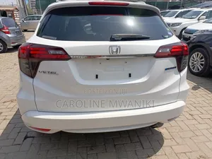 Honda Vezel 2019 White