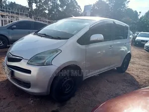 Toyota Ractis 2006 Silver