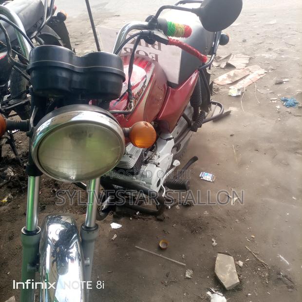 Bajaj Boxer 100 2022 Red